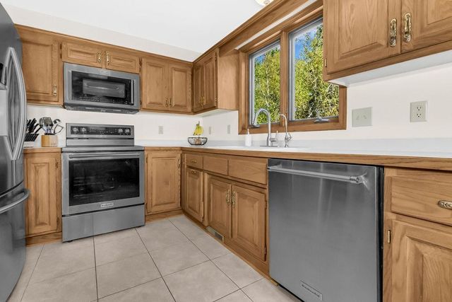 1451 Clippership Court, Woodbury, MN 55125