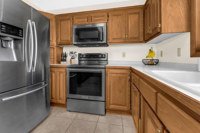 1451 Clippership Court, Woodbury, MN 55125