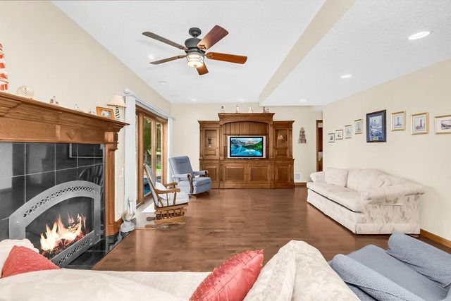 1451 Clippership Court, Woodbury, MN 55125