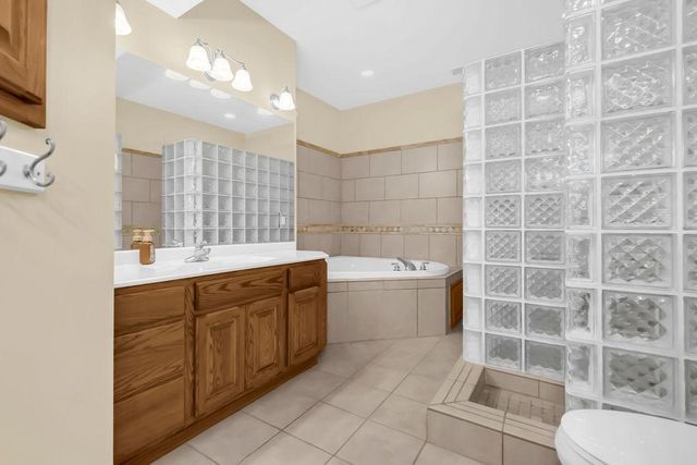 1451 Clippership Court, Woodbury, MN 55125