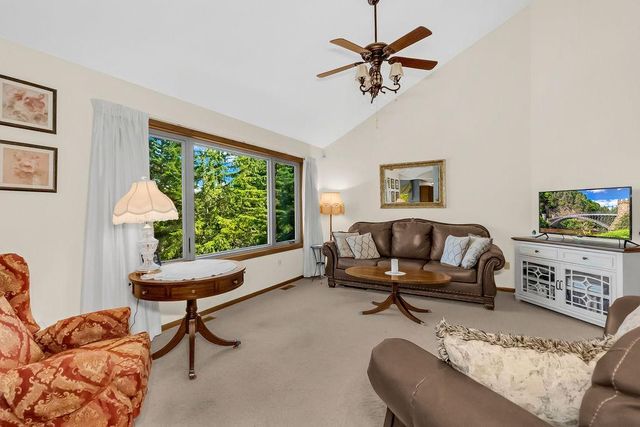 1451 Clippership Court, Woodbury, MN 55125