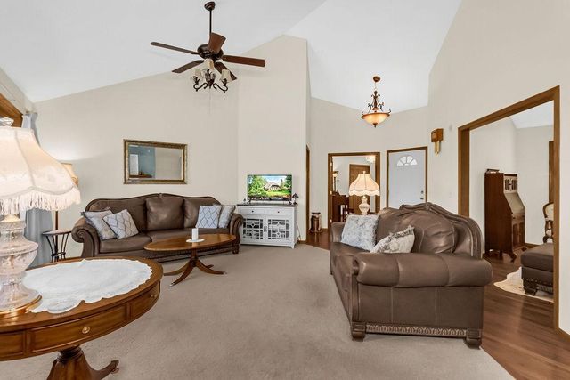 1451 Clippership Court, Woodbury, MN 55125