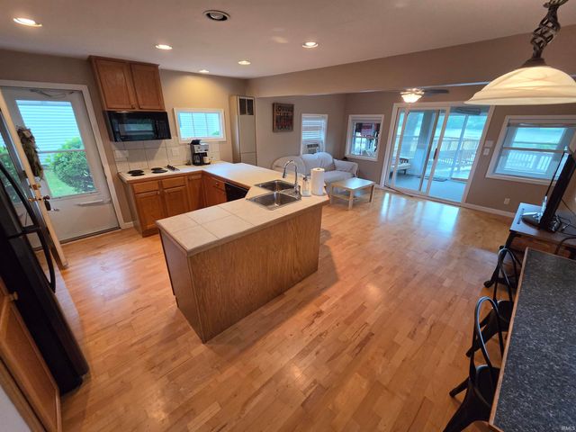 7902 N Crow Drive, Monticello, IN 47960