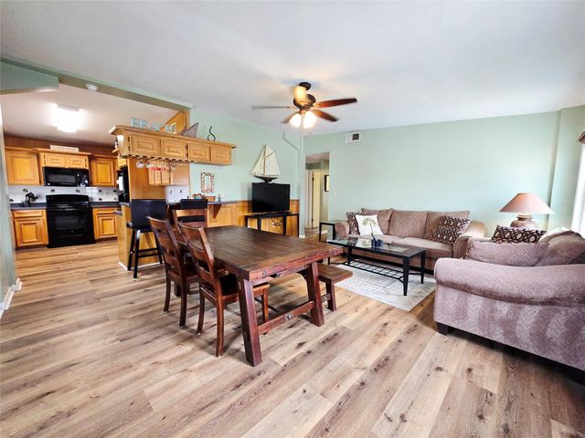 16611 Jolly Roger Road, Jamaica Beach, TX 77554