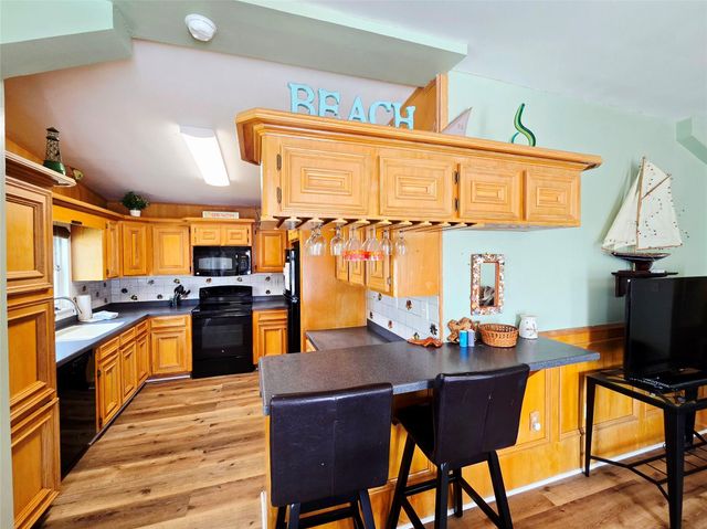 16611 Jolly Roger Road, Jamaica Beach, TX 77554