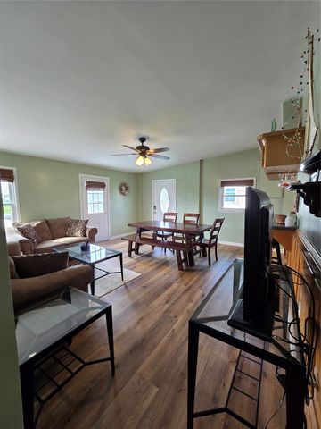 16611 Jolly Roger Road, Jamaica Beach, TX 77554