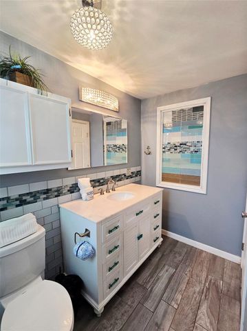 16611 Jolly Roger Road, Jamaica Beach, TX 77554