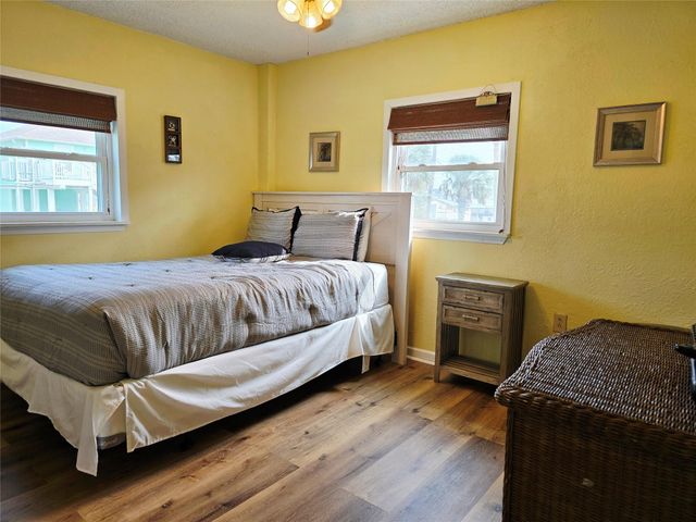 16611 Jolly Roger Road, Jamaica Beach, TX 77554