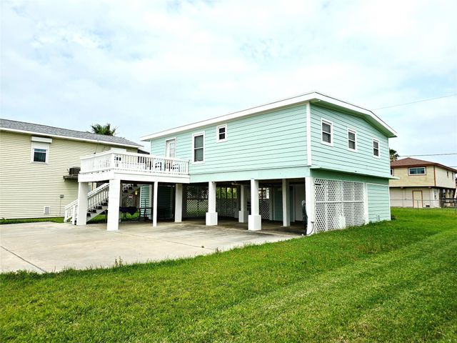 16611 Jolly Roger Road, Jamaica Beach, TX 77554