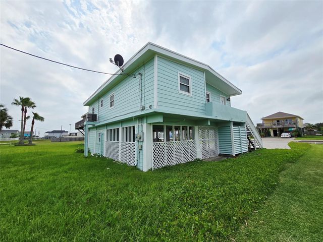 16611 Jolly Roger Road, Jamaica Beach, TX 77554