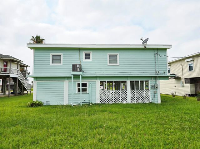 16611 Jolly Roger Road, Jamaica Beach, TX 77554