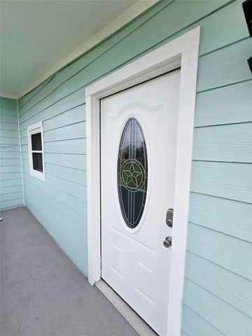 16611 Jolly Roger Road, Jamaica Beach, TX 77554