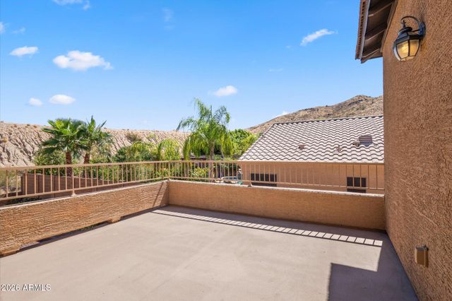 2020 W CALEB Road, Phoenix, AZ 85085