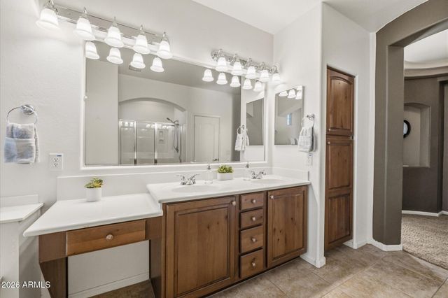 2020 W CALEB Road, Phoenix, AZ 85085