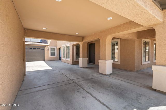 2020 W CALEB Road, Phoenix, AZ 85085