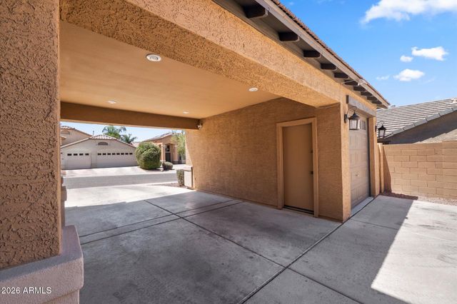 2020 W CALEB Road, Phoenix, AZ 85085