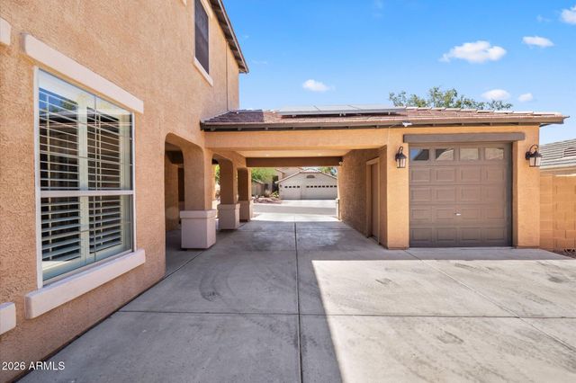 2020 W CALEB Road, Phoenix, AZ 85085