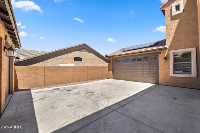 2020 W CALEB Road, Phoenix, AZ 85085