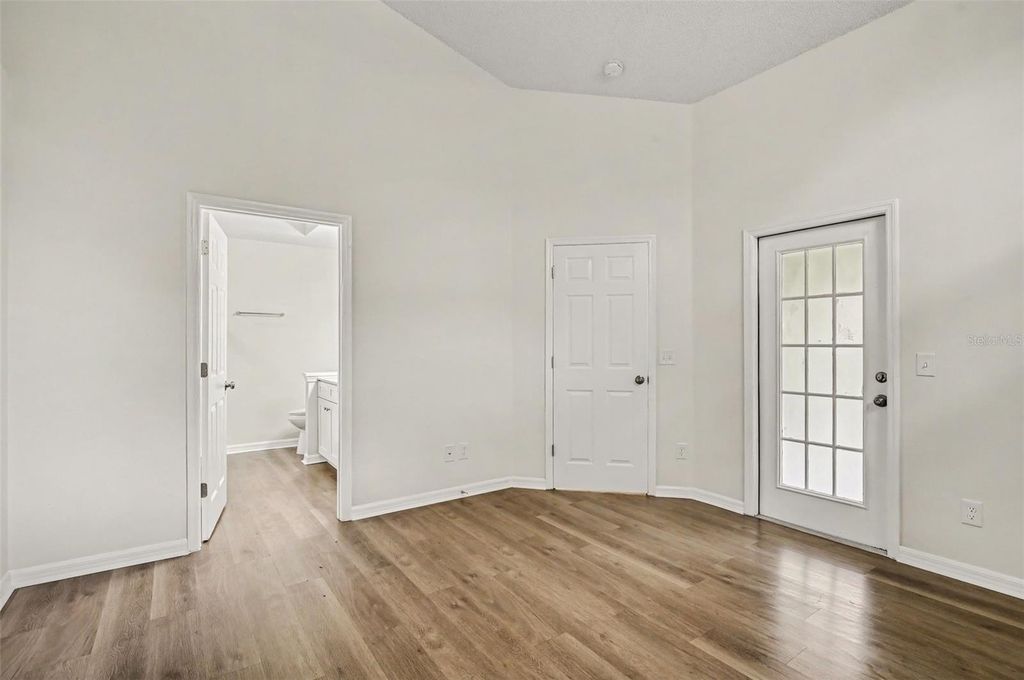 Image 7 of property listing at 10131 RIVERS TRAIL DRIVE, Orlando, FL 32817