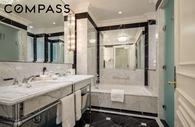 2 E 55th Street 918W32, New York City, NY 10022