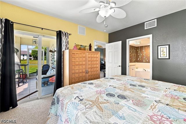 406 SW 3rd ST 102, Cape Coral, FL 33991