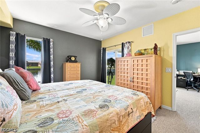406 SW 3rd ST 102, Cape Coral, FL 33991