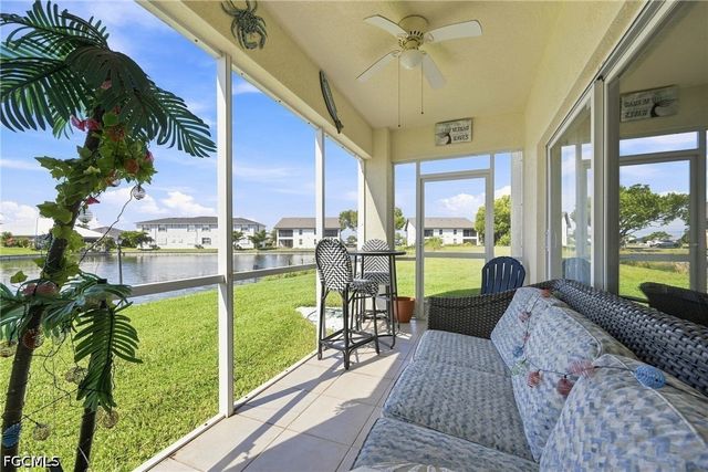 406 SW 3rd ST 102, Cape Coral, FL 33991