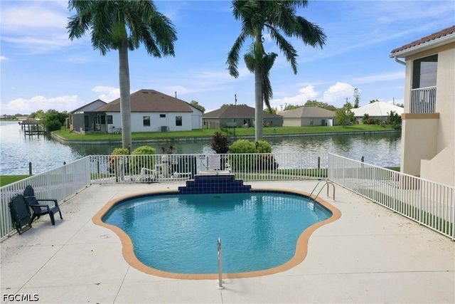 406 SW 3rd ST 102, Cape Coral, FL 33991