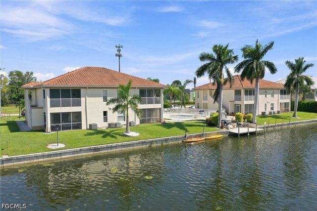 406 SW 3rd ST 102, Cape Coral, FL 33991