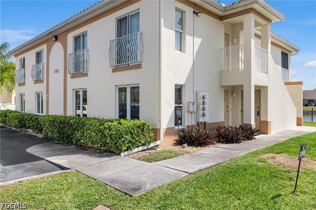 406 SW 3rd ST 102, Cape Coral, FL 33991