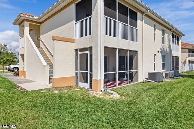406 SW 3rd ST 102, Cape Coral, FL 33991