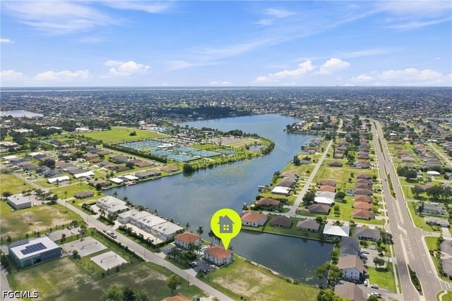 406 SW 3rd ST 102, Cape Coral, FL 33991