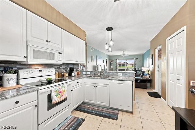 406 SW 3rd ST 102, Cape Coral, FL 33991