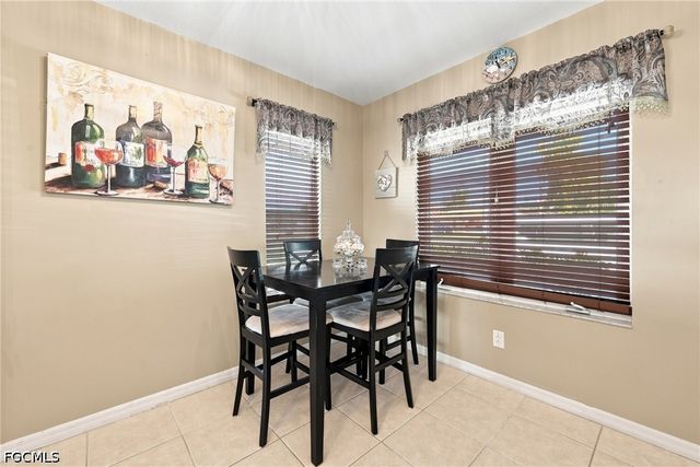 406 SW 3rd ST 102, Cape Coral, FL 33991