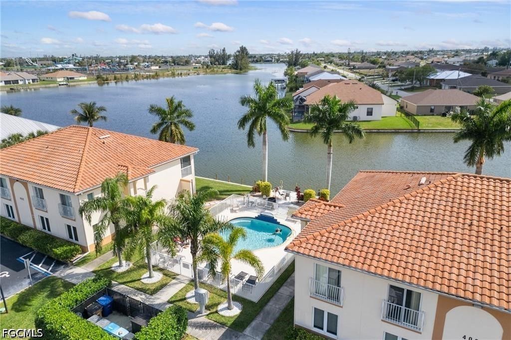 406 SW 3rd ST 102, Cape Coral, FL 33991