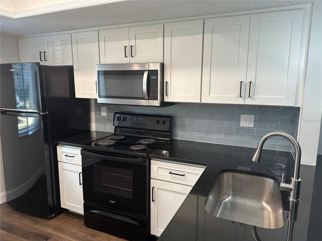 207 PALMETTO COURT, Oldsmar, FL 34677