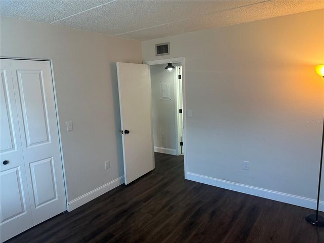 207 PALMETTO COURT, Oldsmar, FL 34677