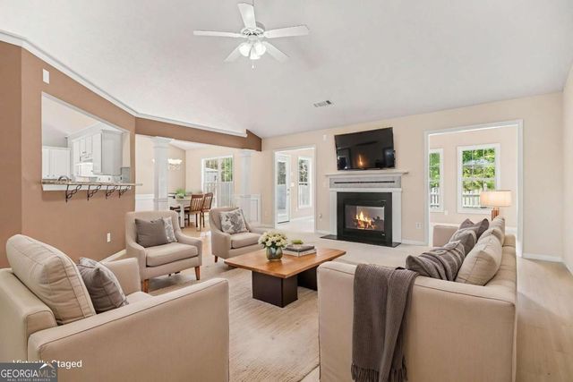 1576 Dunton Green Way, Lawrenceville, GA 30043