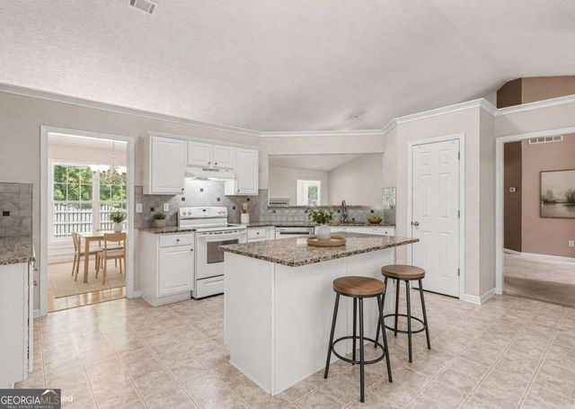 1576 Dunton Green Way, Lawrenceville, GA 30043