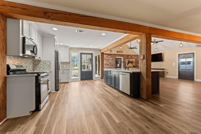 12944 Pleasant Ridge, Walker, LA 70785