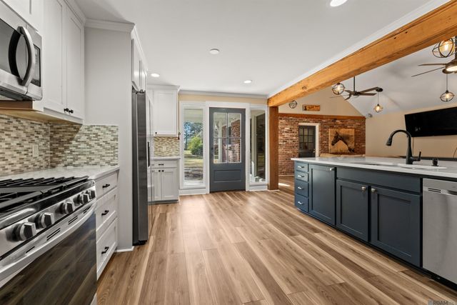 12944 Pleasant Ridge, Walker, LA 70785