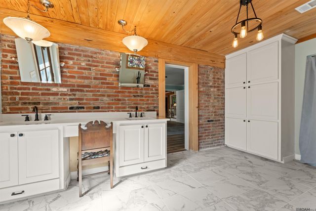 12944 Pleasant Ridge, Walker, LA 70785