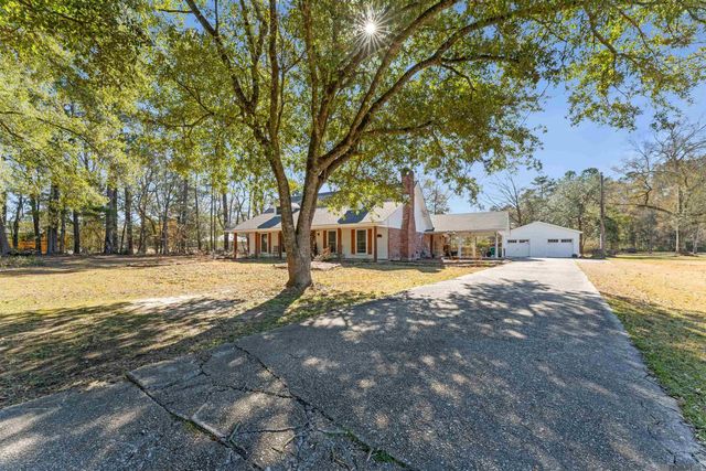 12944 Pleasant Ridge, Walker, LA 70785