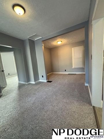 2701 Hickory Street, Omaha, NE 68105