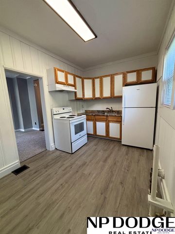 2701 Hickory Street, Omaha, NE 68105