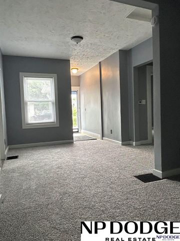 2701 Hickory Street, Omaha, NE 68105