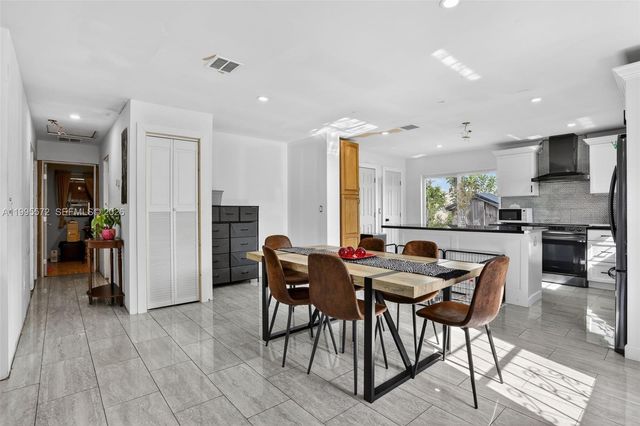 681 NW 21st St, Pompano Beach, FL 33060