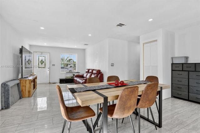 681 NW 21st St, Pompano Beach, FL 33060