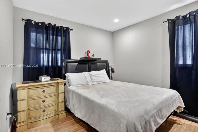 681 NW 21st St, Pompano Beach, FL 33060