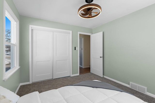 1316 N 8th STREET, Manitowoc, WI 54220